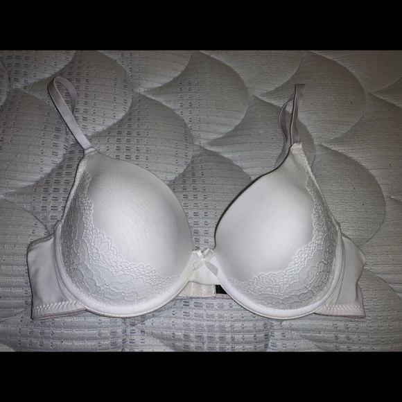 Bra - Picture 1 of 4